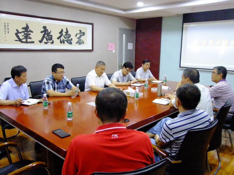 区政协主席张昭森到华体平台_华体（中国）集团调研