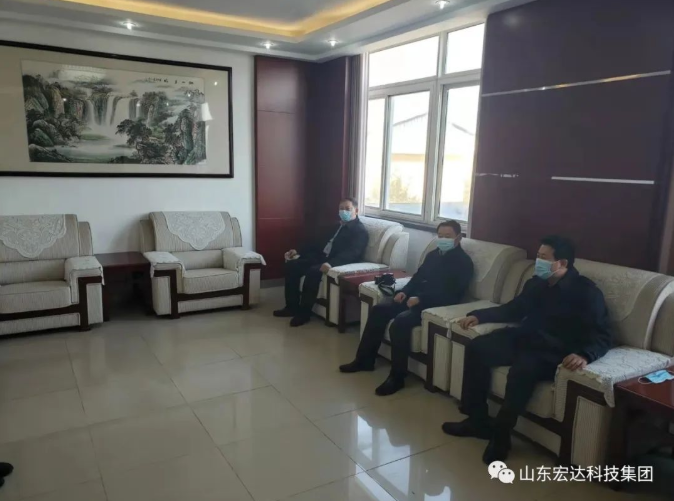 山东华体平台_华体（中国）集团副总经理张广义到开发区派出所慰问